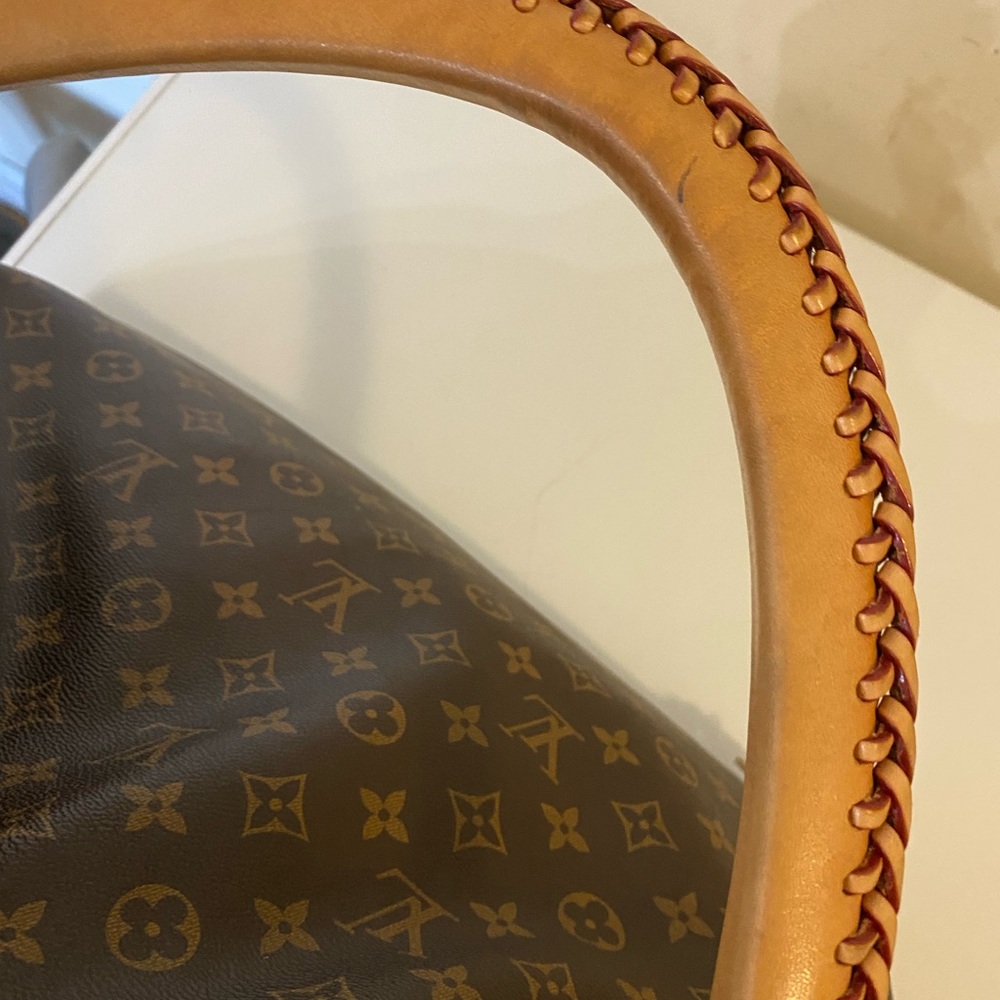 LOUIS VUITTON LV 
MONOGRAM CANVAS ARTSY MM - Picture 11 of 16